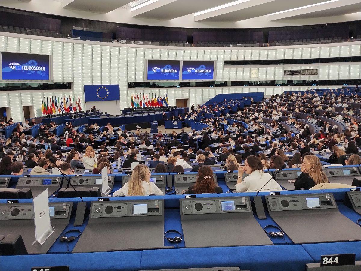 Schools and Colleges going to Euroscola 2026